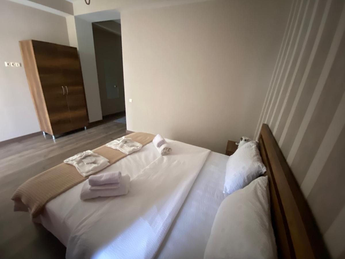 Borjomi Central Hotel ภายนอก รูปภาพ