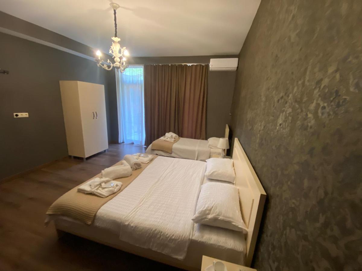 Borjomi Central Hotel ภายนอก รูปภาพ
